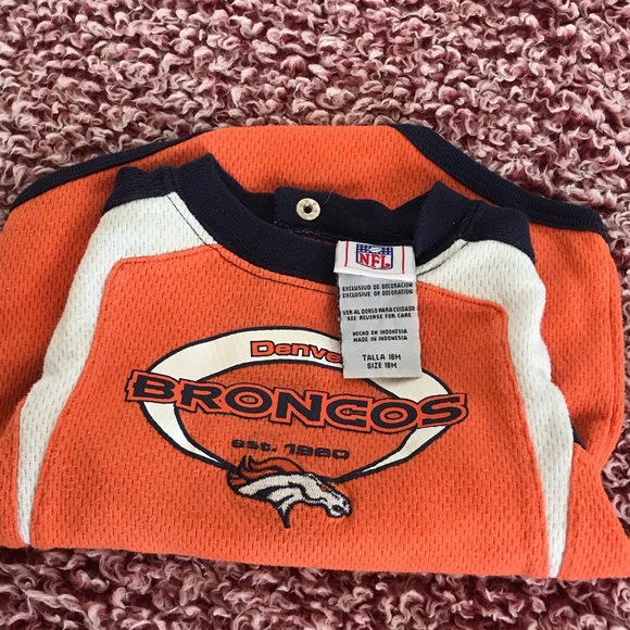 Denver Broncos 16m baby body suit . - Picture 6 of 8